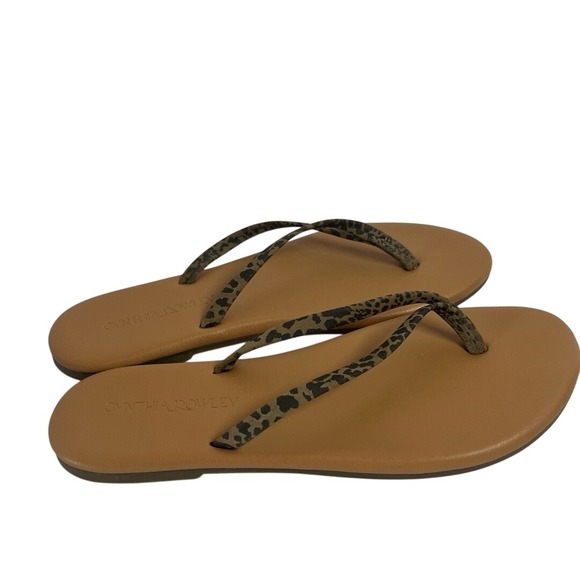 CYNTHIA ROWLEY Womens Flip Flops Size 8 Tan Leopard Print Casual Thong - Picture 1 of 6